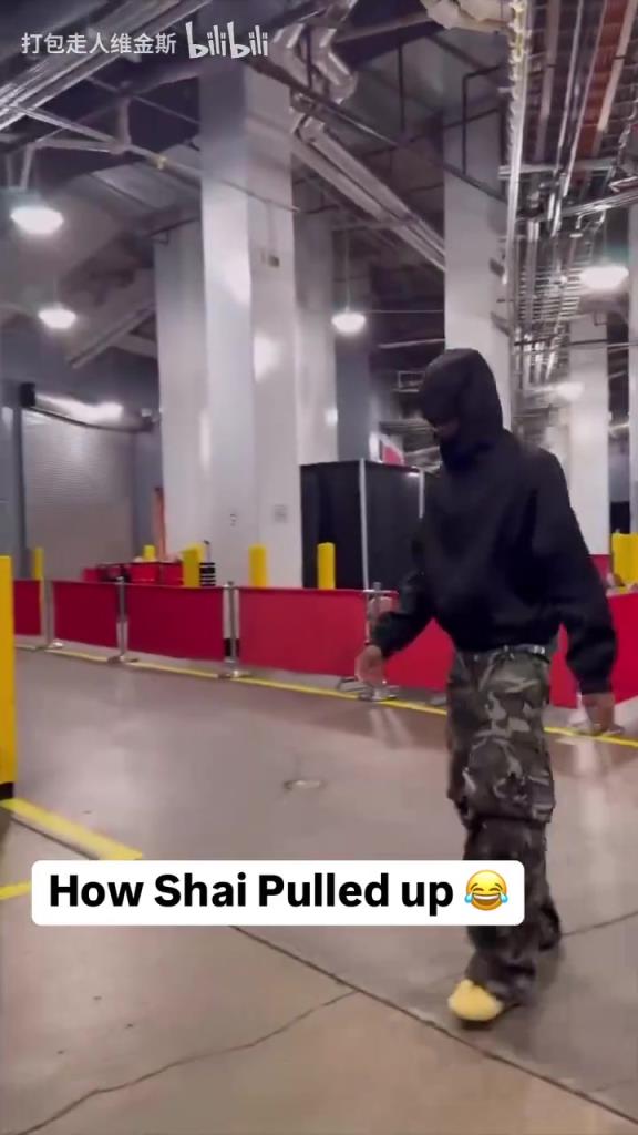 潮流也是NBA的頂端！SGA這出場(chǎng)造型真讓人捉摸不透?。? style=