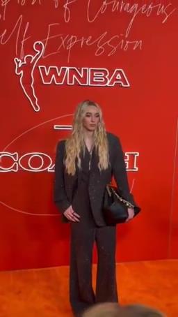 女狀元佩吉強(qiáng)勢(shì)登陸WNBA，實(shí)力超強(qiáng)，顏值也杠杠的